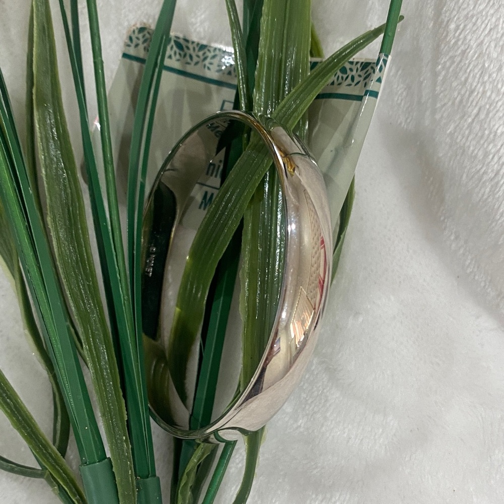 MONET VINTAGE Silver-Tone Metal Bangle Bracelet - Picture 3 of 6